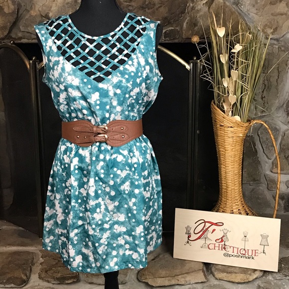 hommage Dresses & Skirts - Hommage | Lattice Detail Fit & Flair | Green | M
